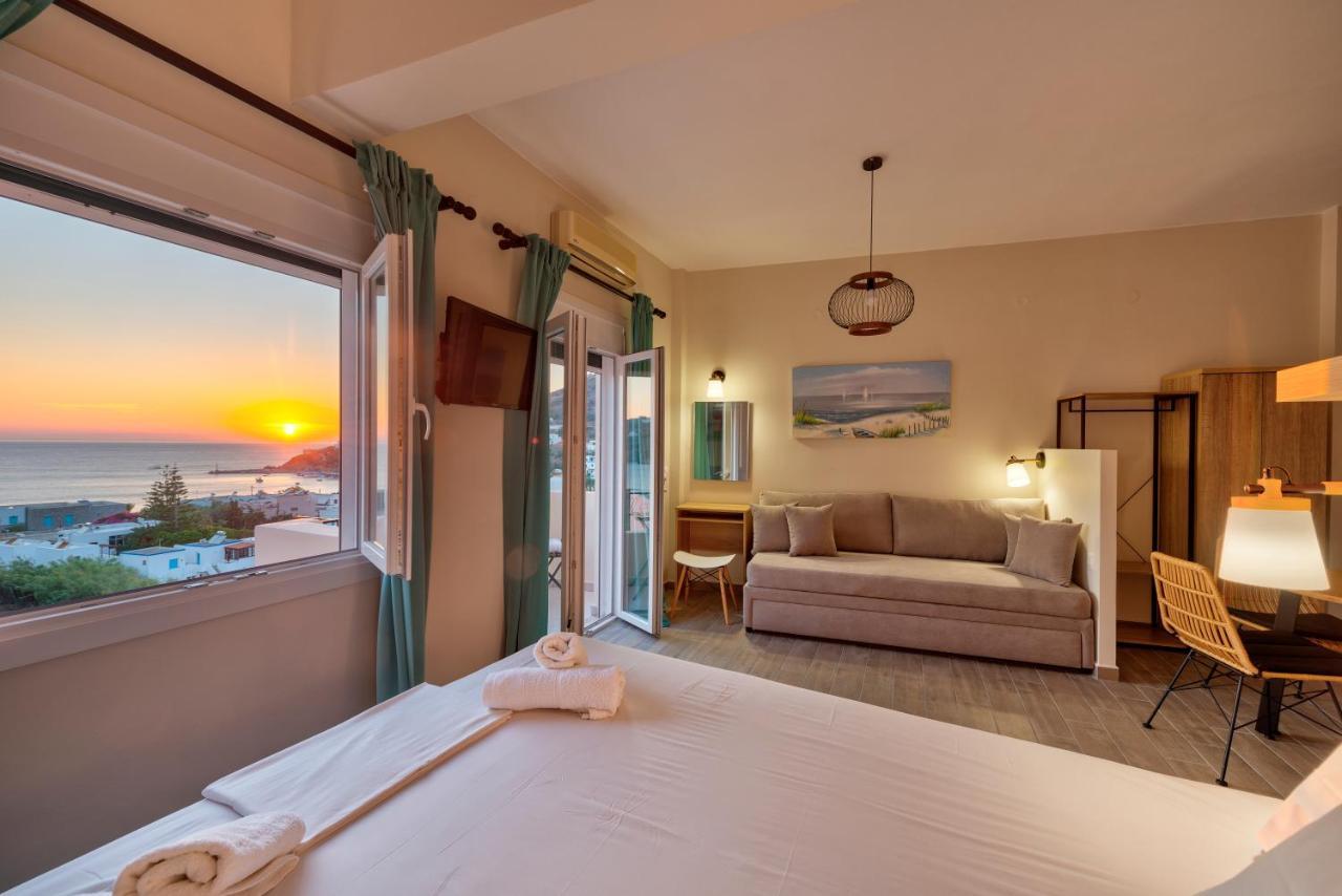Guesthouse Eri Kini Buitenkant foto