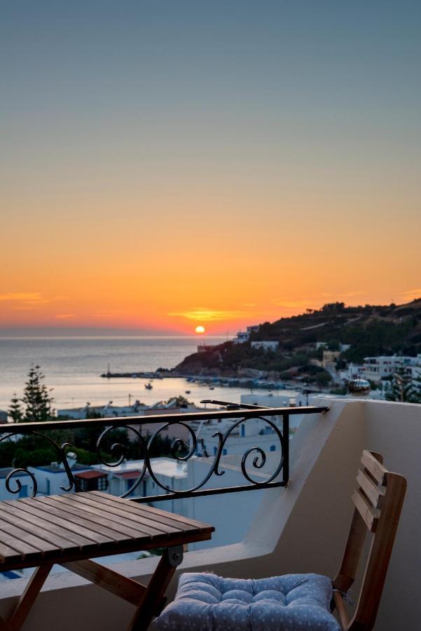 Guesthouse Eri Kini Buitenkant foto