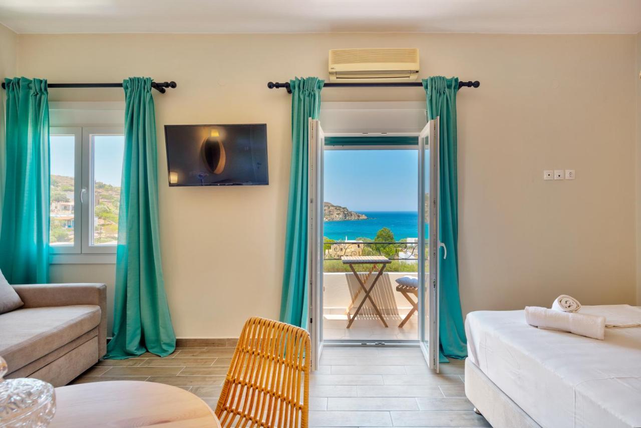 Guesthouse Eri Kini Buitenkant foto