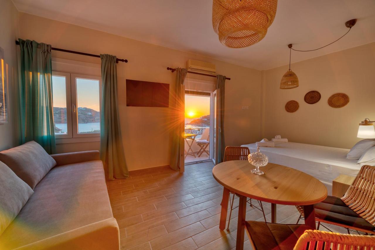 Guesthouse Eri Kini Buitenkant foto
