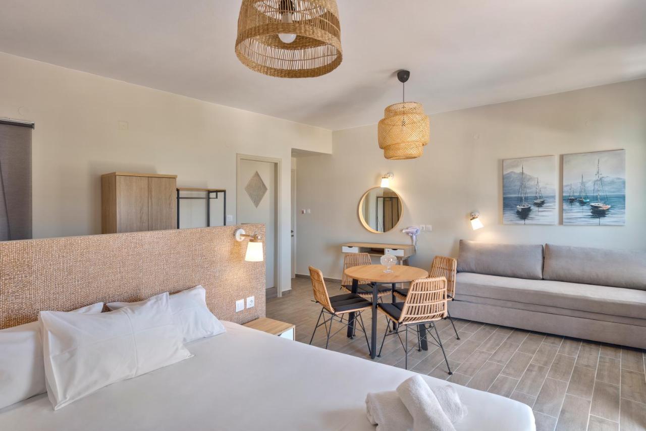 Guesthouse Eri Kini Buitenkant foto