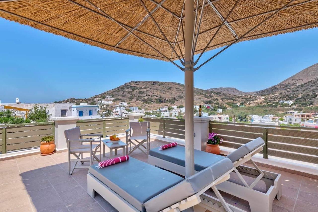 Guesthouse Eri Kini Buitenkant foto