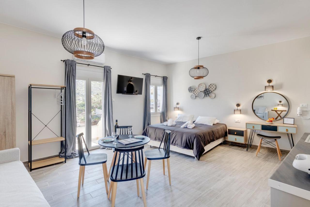 Guesthouse Eri Kini Buitenkant foto