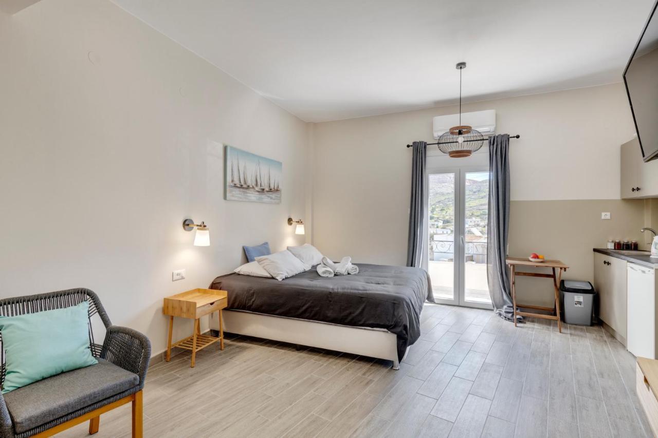 Guesthouse Eri Kini Buitenkant foto