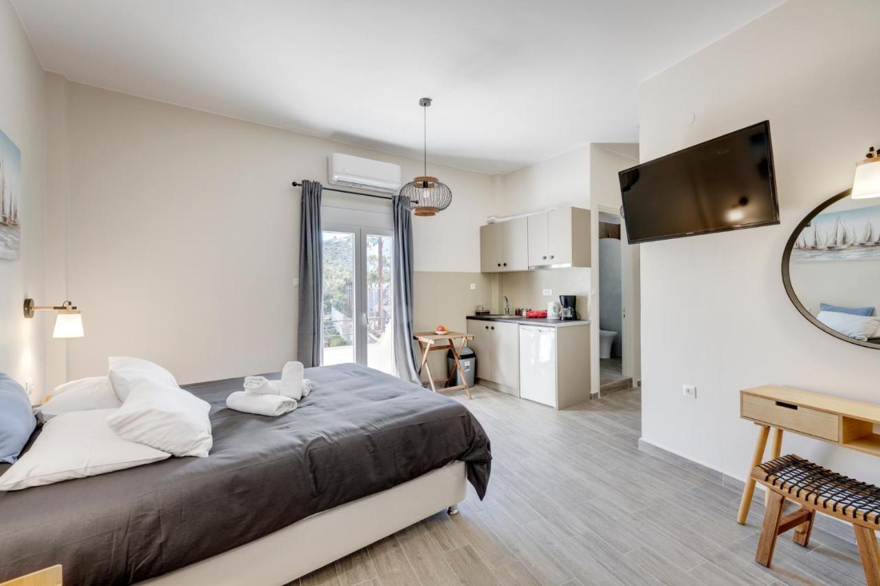 Guesthouse Eri Kini Buitenkant foto