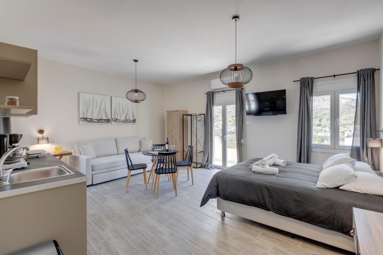 Guesthouse Eri Kini Buitenkant foto